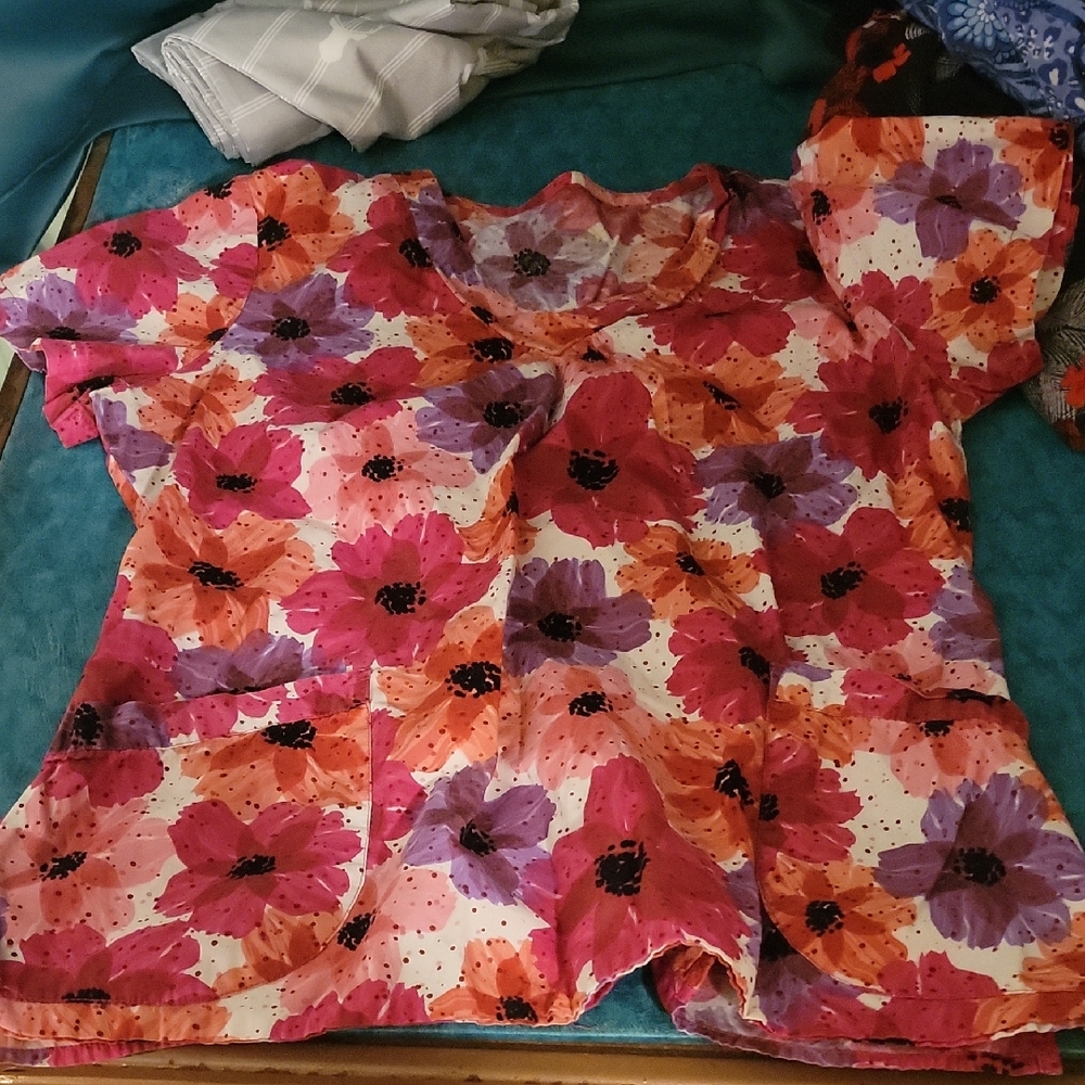 Floral Women's Scrub Top - Pink and Purple
